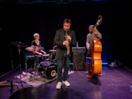 Baptiste Herbin Trio Django ravintola Kairon lavalla