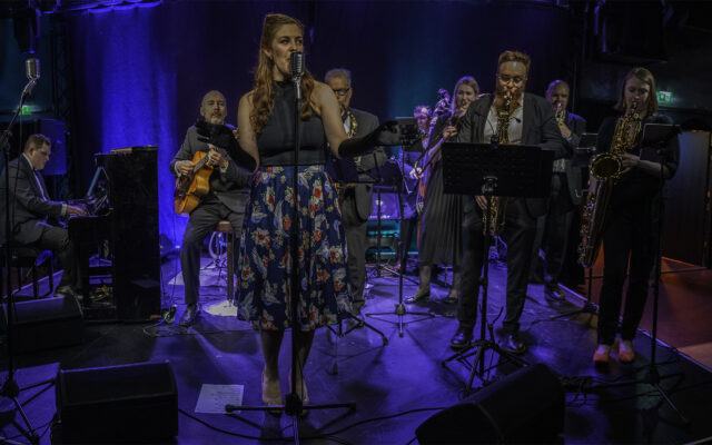 Swing Doctors Tampereelta Kairon keikalla