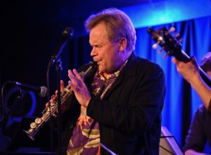 Mikko Innanen herätti suomalaisen jazzin vuosikymmenet eloon Jyväskylän keikalla